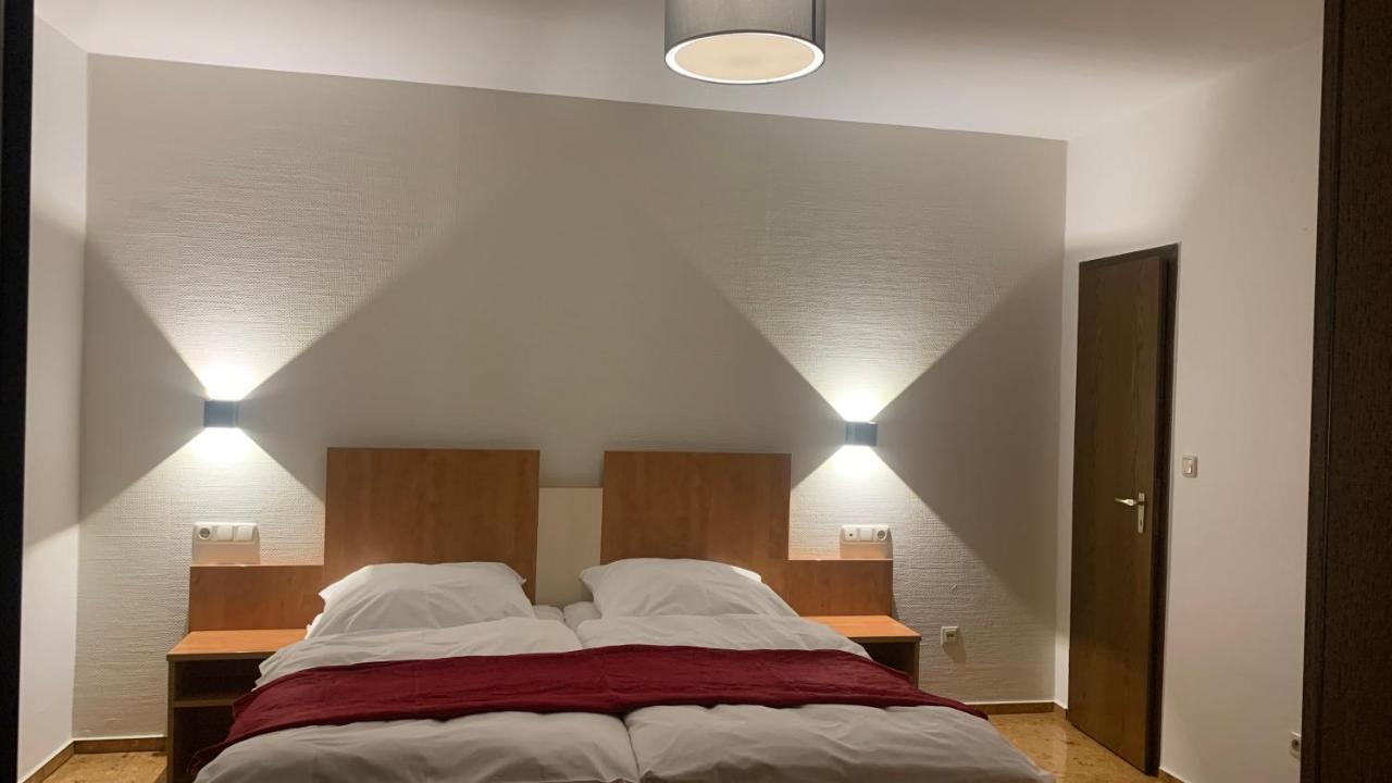 Hotel Gold'Ne Krone 오펜하임 외부 사진