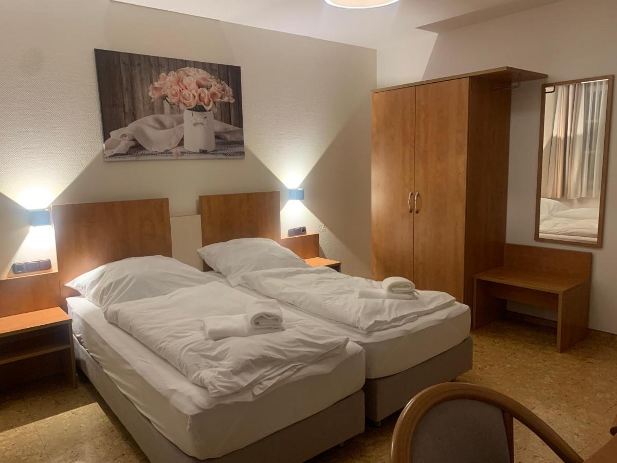 Hotel Gold'Ne Krone 오펜하임 외부 사진