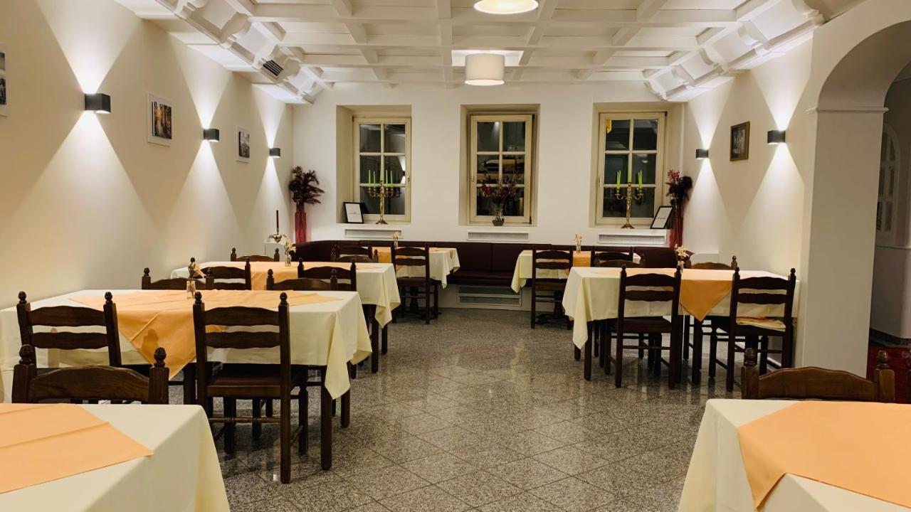 Hotel Gold'Ne Krone 오펜하임 외부 사진